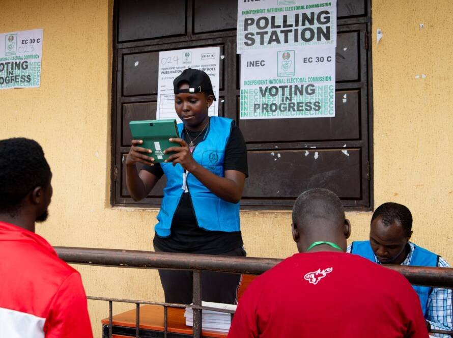 Kenya 2027 election risk voters at a polling station